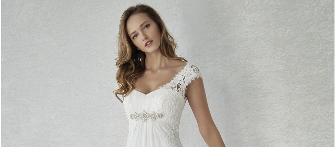 Abiti Da Sposa Per Donne Basse Cosa Indossare Per Sembrare Piu Slanciate Atelier Carol